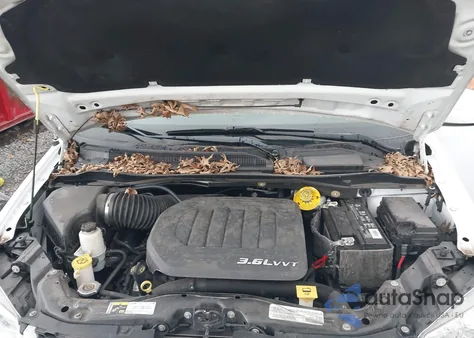 2018 Dodge Grand Caravan Sxt z USA, uszkodzony, nr VIN 2C4RDGCG6JR299482